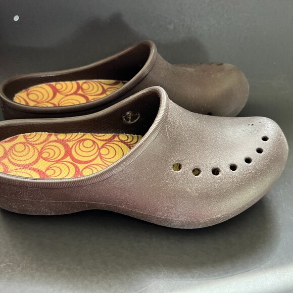 Crocs Tully Clogs in Espresso Brown - Picture 4 of 12